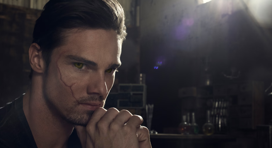 Beauty and the Beast: Jay Ryan als Biest