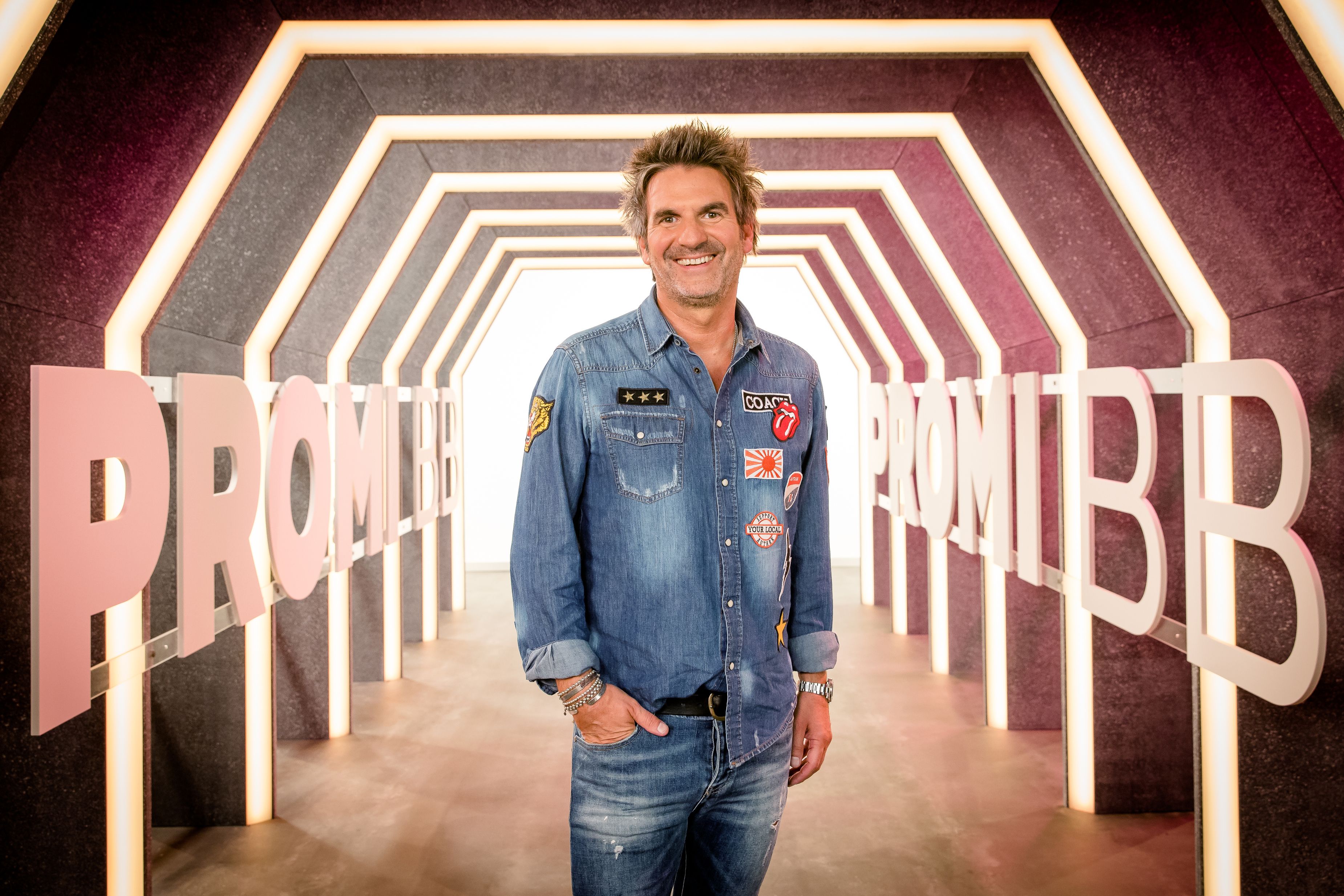 Bild zum Thema "Promi Big Brother" 2022 - Diese Promis sind dabei