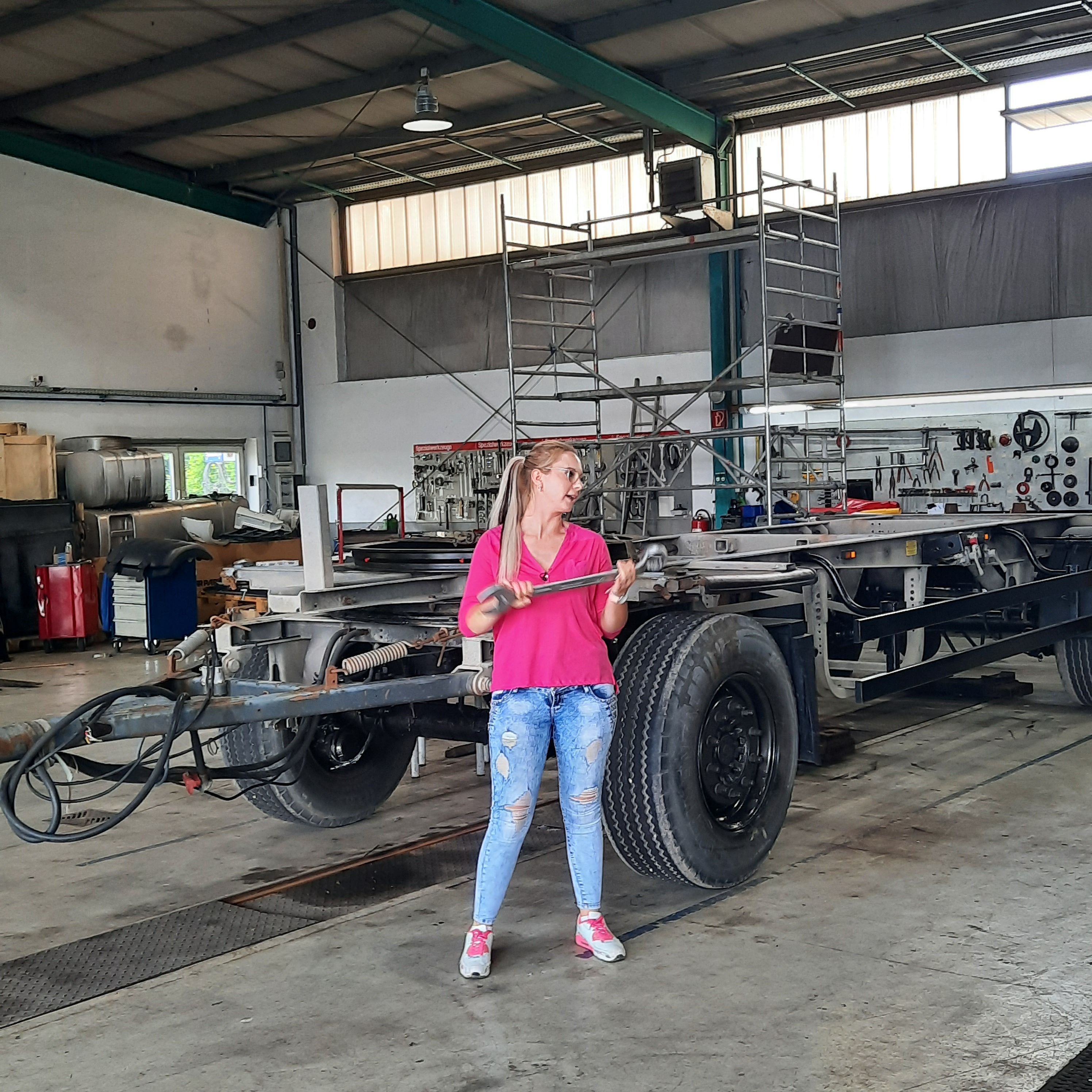 Bild zum Thema "Trucker Babe" Chrissy