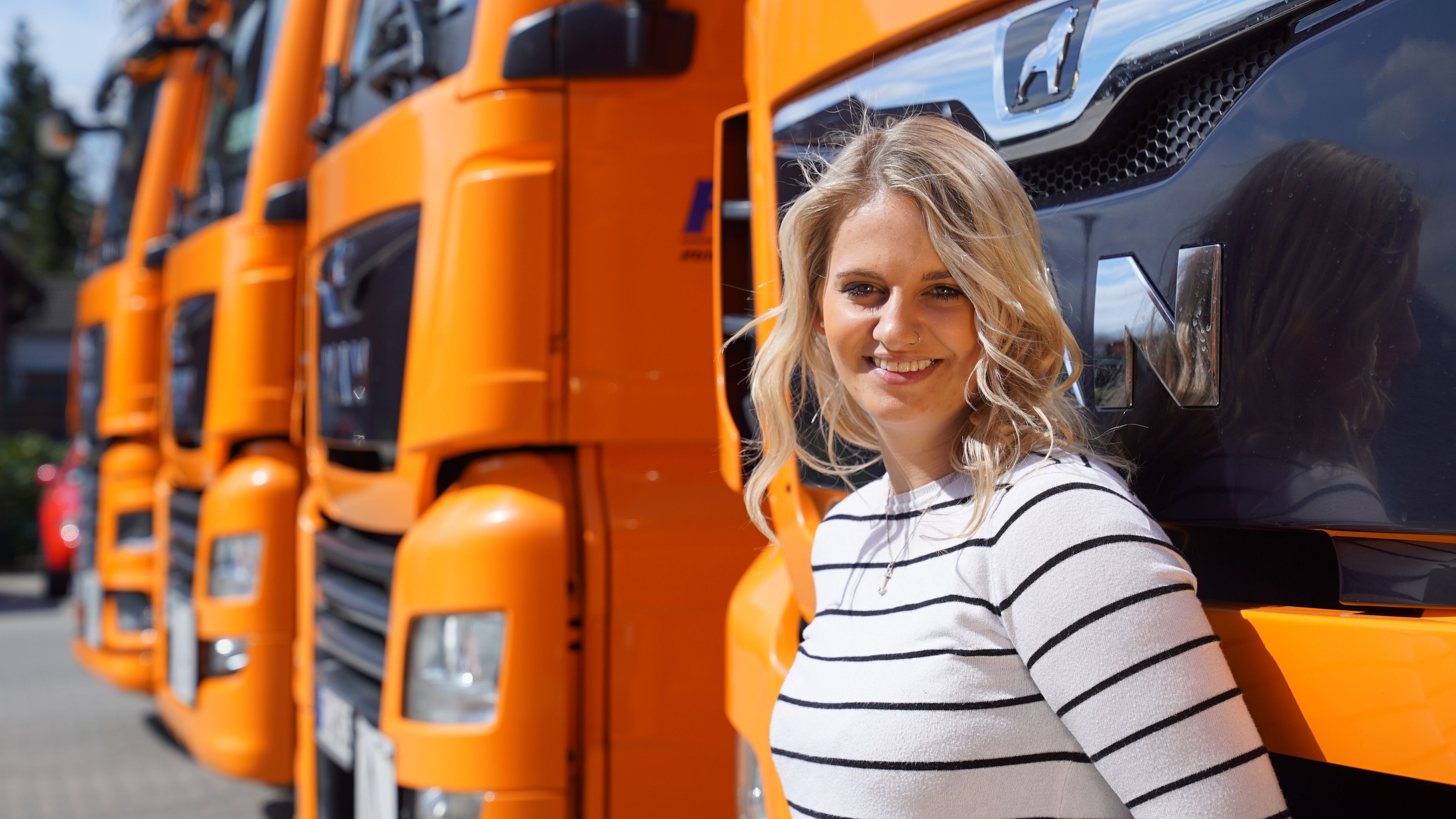 Bild zum Thema "Trucker Babe" Lisa Seyfert