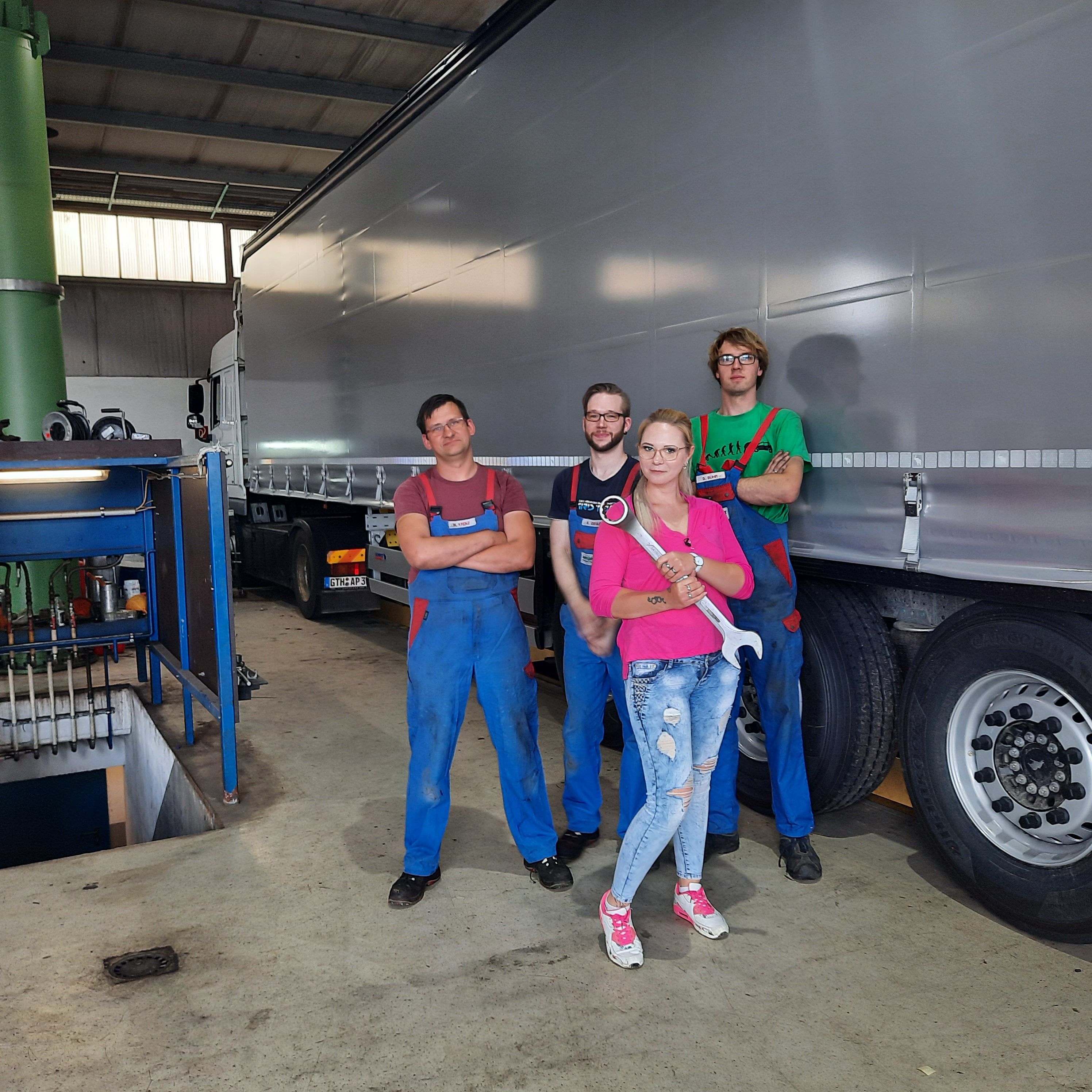 Bild zum Thema "Trucker Babe" Chrissy