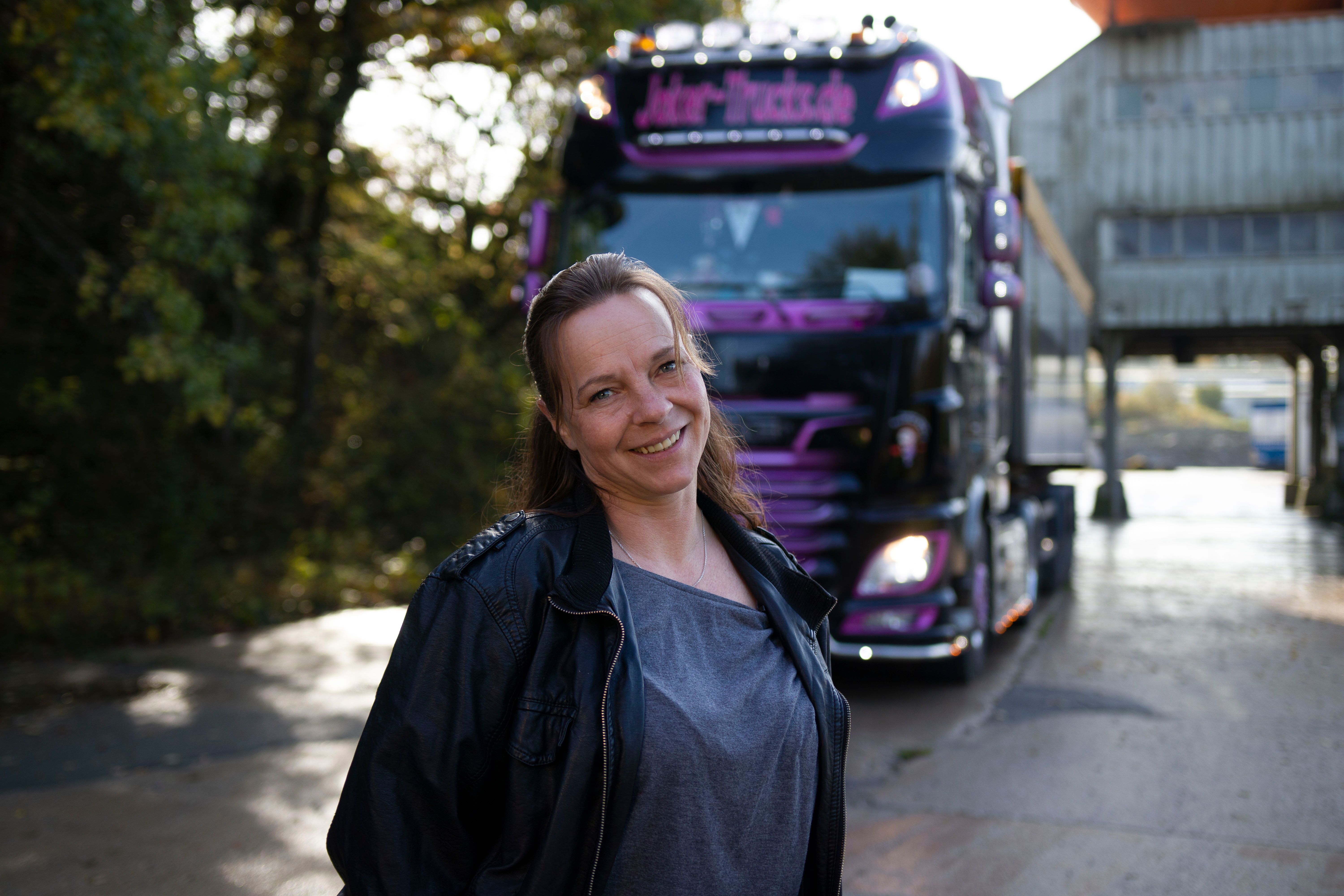 Bild zum Thema "Trucker Babe" Tamara Tuttas