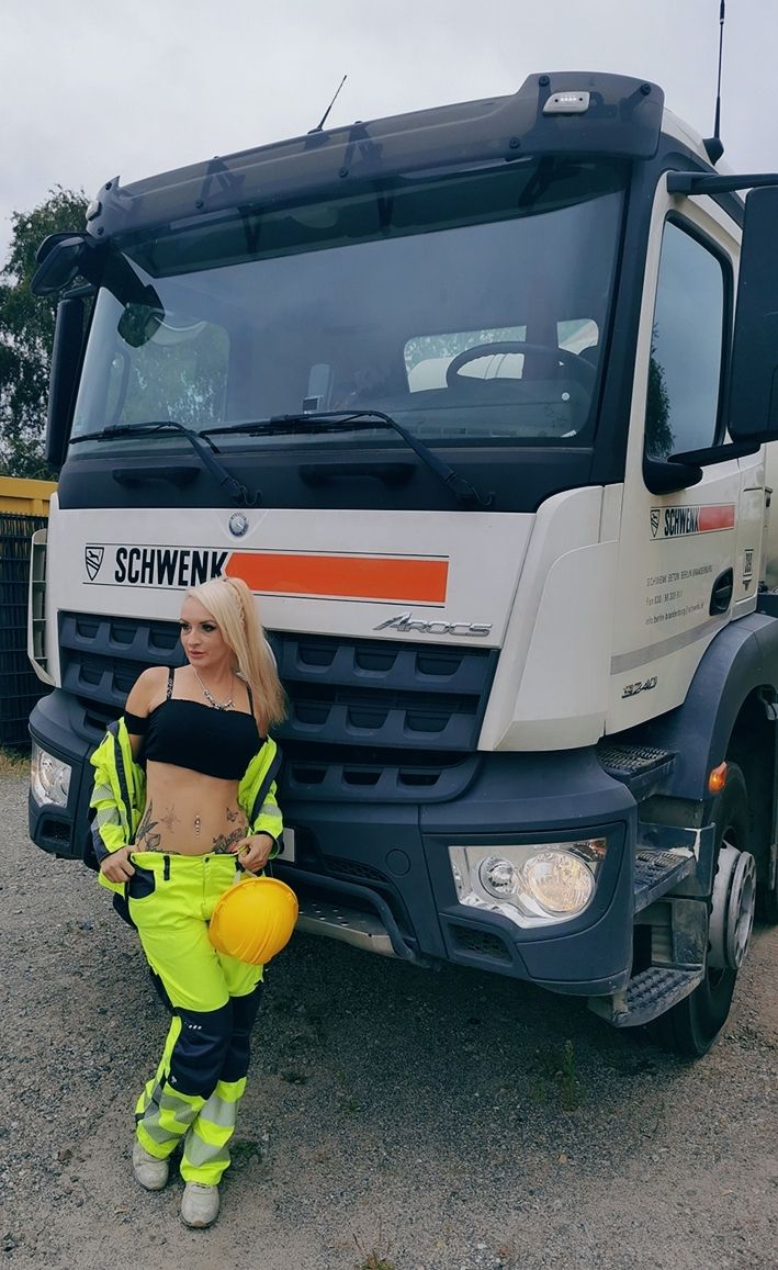 Bild zum Thema "Trucker Babe" Sarah Moritz
