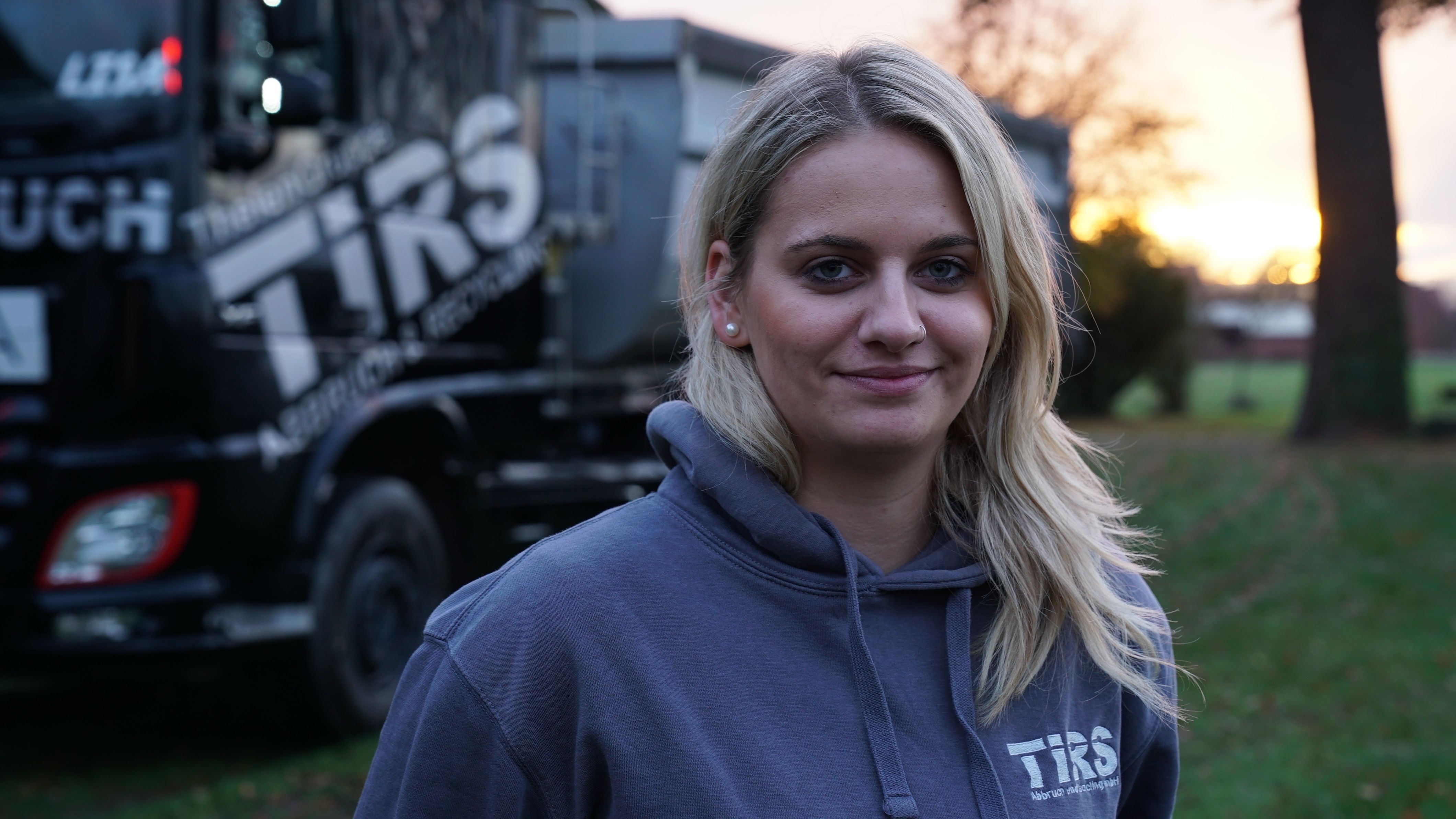 Bild zum Thema "Trucker Babe" Lisa Seyfert